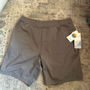 NWT Vuori Men's Coronado Short 8.5” - Size XL